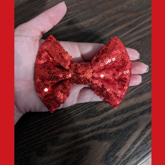 Red Sequined Bow - Picture 3 of 3